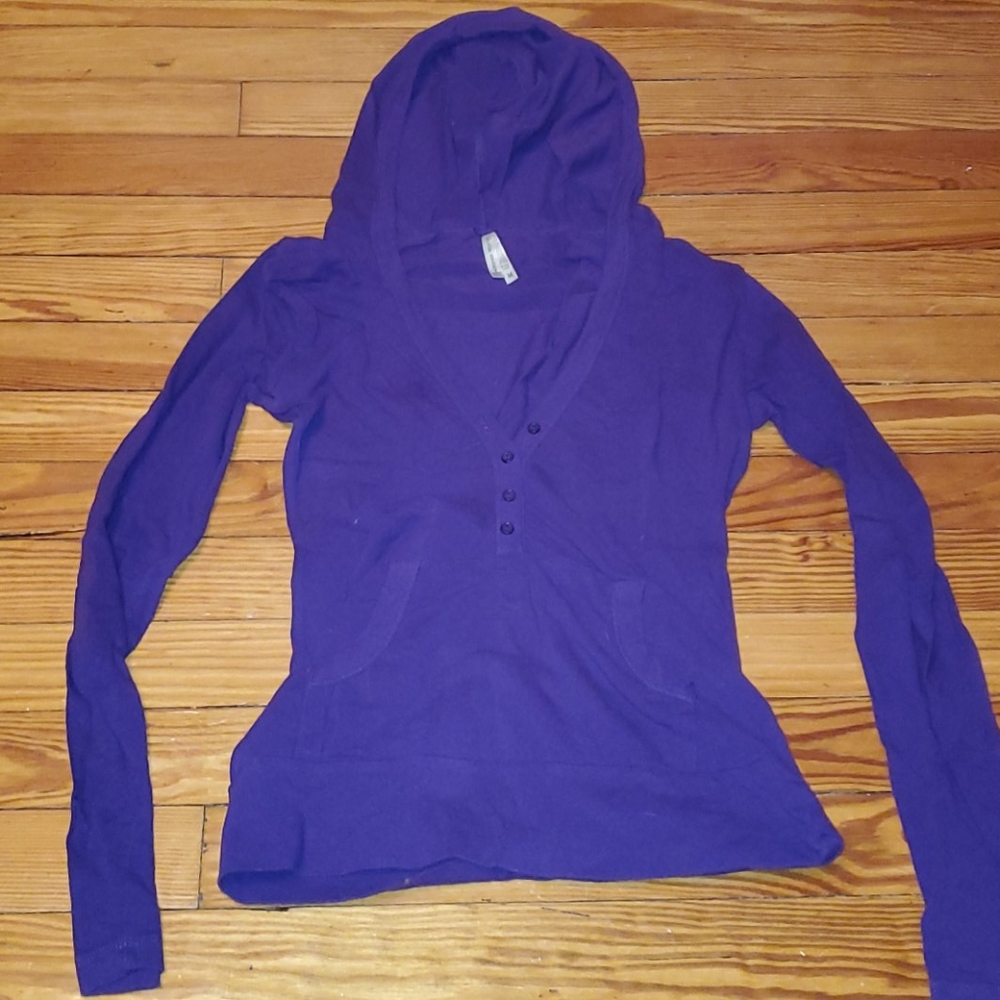 hooded long sleeve shirt